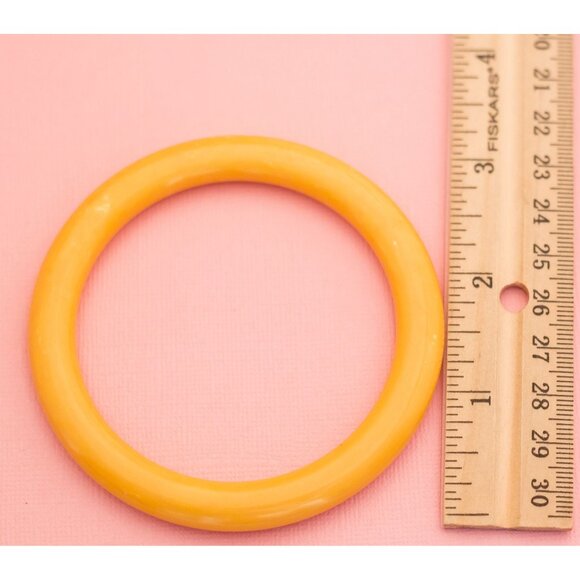 Minimalist Race Yellow Ring Bangle Bracelet | 7.85 Inch | Avon H11 - Picture 3 of 3